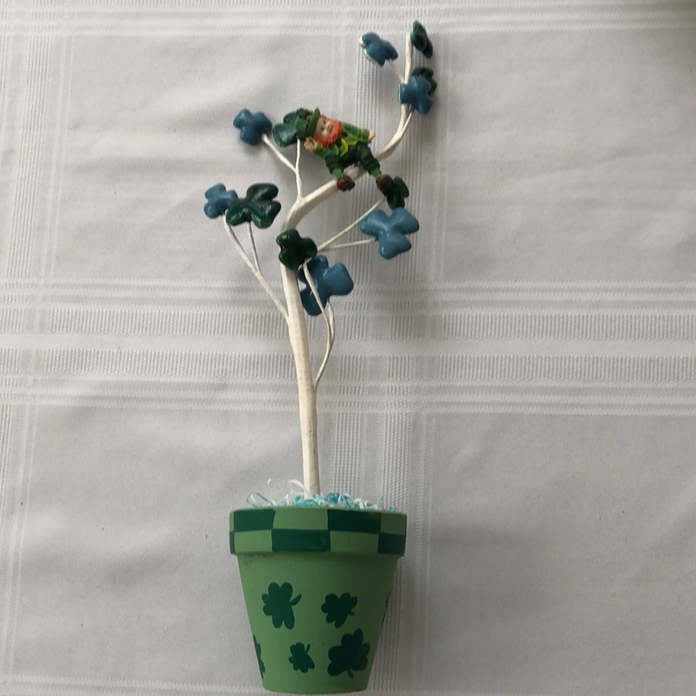 St. Patrick’s Day Decorative Fake Shamrock Plant with Leprechaun